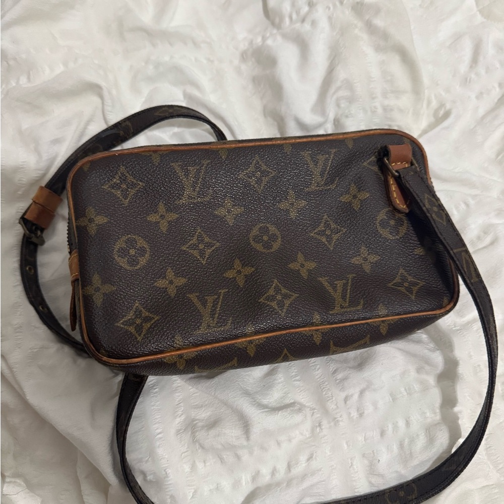 Louis Vuitton Pochette Marly Bandouliere